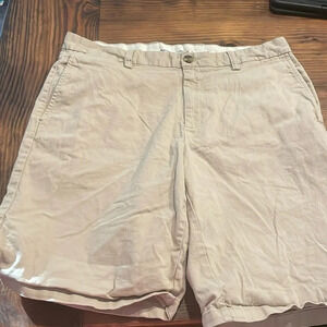 Host Pick! Old navy Men’s shorts size 34